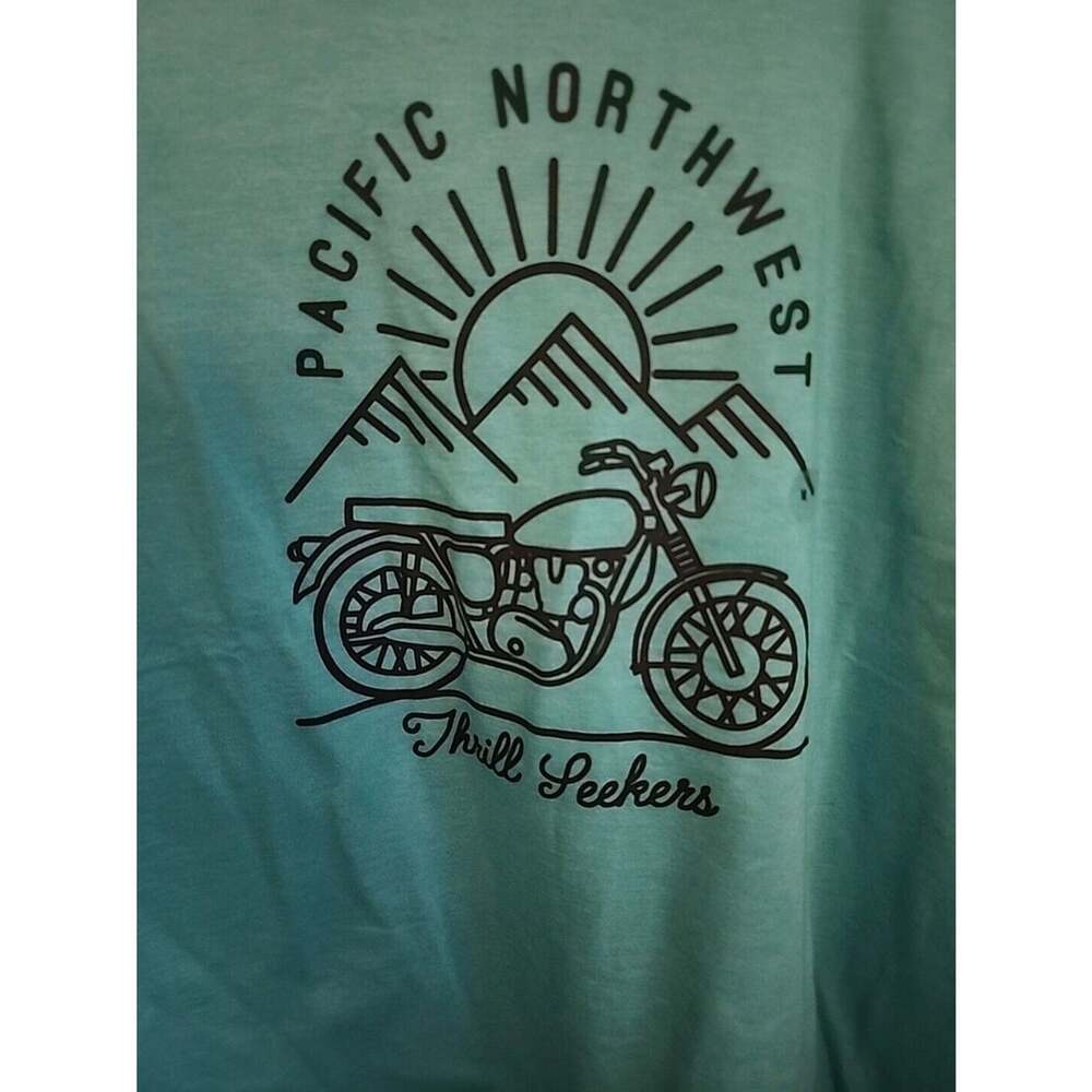 Free State (Aeropostale) Thrill Seekers Graphic Tee, Size Medium, NWT A37